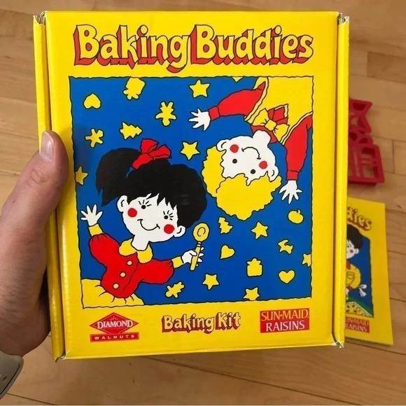 1994 SUNMAID RAISINS & DIAMOND WALNUTS BAKING BUDDIES BAKING KIT Cookie Cutters - Picture 9 of 9